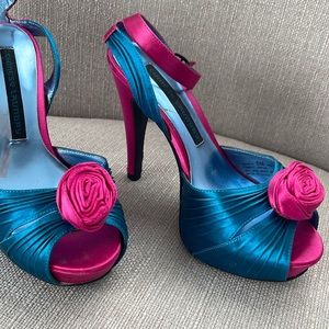 EUC gorgeous - 6M -platforms -unique  blue/pink 4.5” heel and 1”platform
